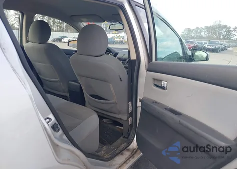 2010 Nissan Sentra 2.0S z USA, uszkodzony, nr VIN 3N1AB6AP8AL628036